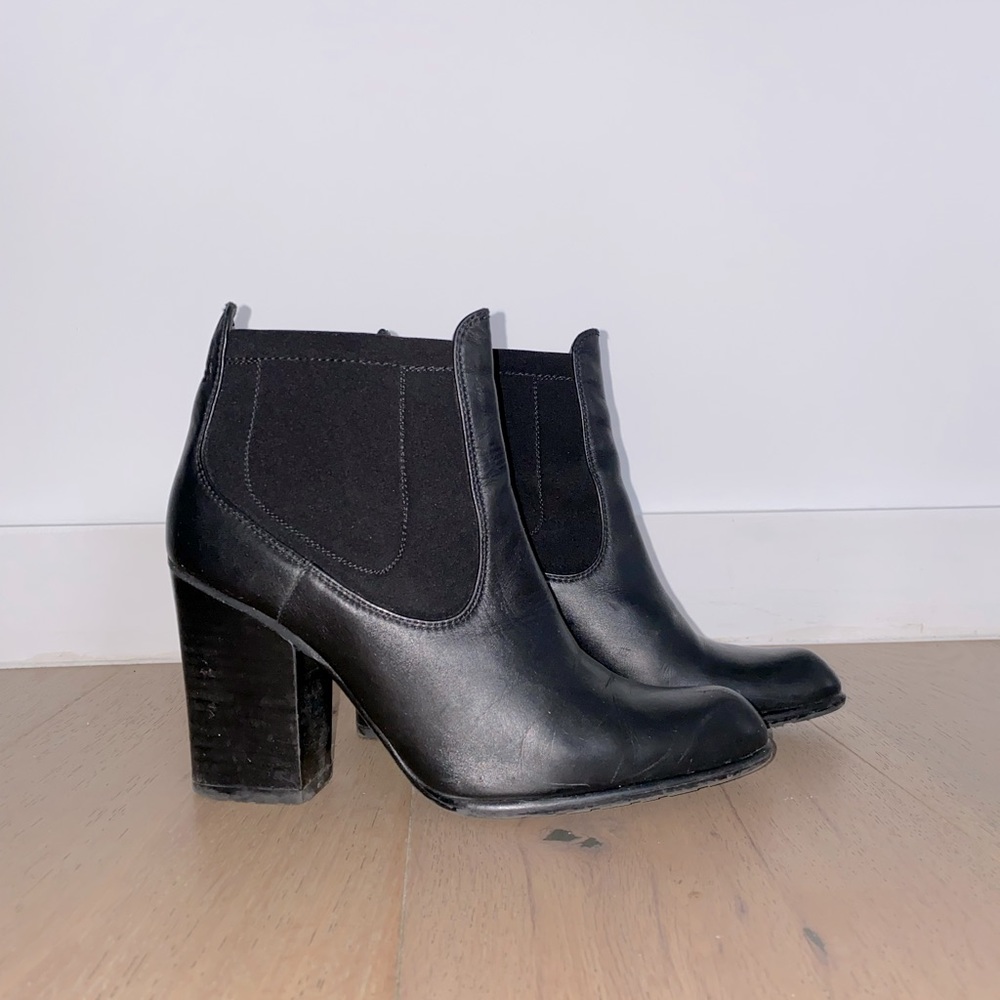 Stuart Weitzman HELD Black Butter Calf Booties 7.5